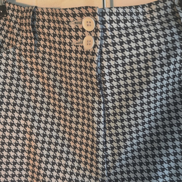 Nike Womens Golf Short with Fit Dry Technology Fabric Size 10 - Picture 5 of 7